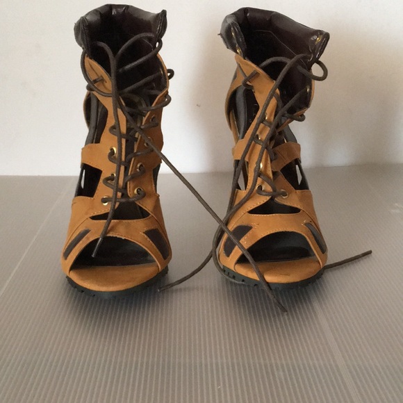 New Army booties - Picture 2 of 7